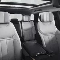 Nový Range Rover Sport drtí bláto, vodu i kamení…