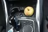 BMW i4 M50 a rozmazaný svět za oknem