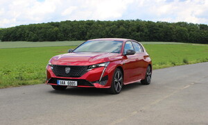 Recenze & testy: Peugeot 308 GT: Řidiči moderních peugeotů, vítejte zpět