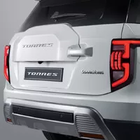 Autíčkářův týden: Nový Peugeot, korejské SUV, co vypadá jako Jeep a dechberoucí restomody