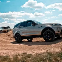 Starý versus nový: Land Rover Discovery dnes a před dvaceti lety