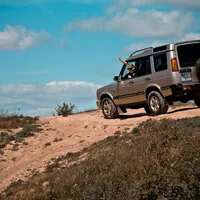 Starý versus nový: Land Rover Discovery dnes a před dvaceti lety