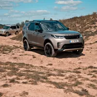 Starý versus nový: Land Rover Discovery dnes a před dvaceti lety