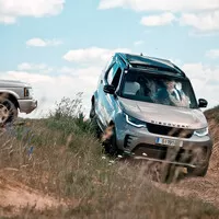 Starý versus nový: Land Rover Discovery dnes a před dvaceti lety