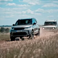 Starý versus nový: Land Rover Discovery dnes a před dvaceti lety