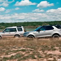 Starý versus nový: Land Rover Discovery dnes a před dvaceti lety