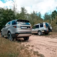 Starý versus nový: Land Rover Discovery dnes a před dvaceti lety