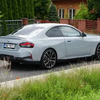 BMW 220d: Tenká hranice