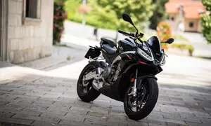 Aprilia Tuono 660 Factory: Italská láska