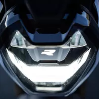 BMW S1000R: Jedno "R" stačí.