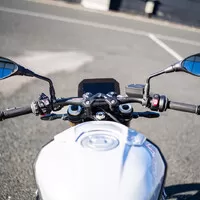 BMW S1000R: Jedno "R" stačí.