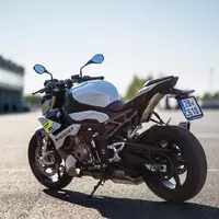 BMW S1000R: Jedno "R" stačí.