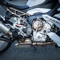 BMW S1000R: Jedno "R" stačí.