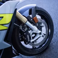 BMW S1000R: Jedno "R" stačí.