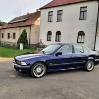 Krab už zase snílkoval v bazaru: Alpina B10 V8