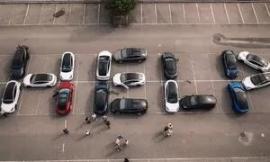 Novinky: Norové hladovějí za lepší Teslu