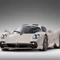 Autíčkářův týden: Pagani má Utopii, Ferrari má Purosangue, Kia má Niro na třetí. Ó my se máme!