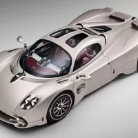 Autíčkářův týden: Pagani má Utopii, Ferrari má Purosangue, Kia má Niro na třetí. Ó my se máme!