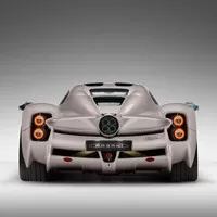 Autíčkářův týden: Pagani má Utopii, Ferrari má Purosangue, Kia má Niro na třetí. Ó my se máme!