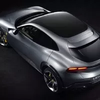 Autíčkářův týden: Pagani má Utopii, Ferrari má Purosangue, Kia má Niro na třetí. Ó my se máme!