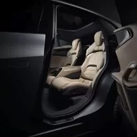 Autíčkářův týden: Pagani má Utopii, Ferrari má Purosangue, Kia má Niro na třetí. Ó my se máme!