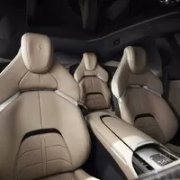 Autíčkářův týden: Pagani má Utopii, Ferrari má Purosangue, Kia má Niro na třetí. Ó my se máme!