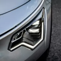 Autíčkářův týden: Pagani má Utopii, Ferrari má Purosangue, Kia má Niro na třetí. Ó my se máme!