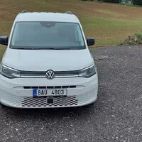 Volkswagen Caddy 1,5 TSI+Kombibox: Plast, postel a zklamání