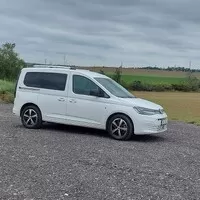Volkswagen Caddy 1,5 TSI+Kombibox: Plast, postel a zklamání