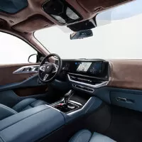 Autíčkářův týden: Nové eMko od BMW, hybridní AMG a švédská legenda v novém