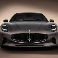 Autíčkářův týden: Maserati v novém, Alpine po dietě a ikonické Audi