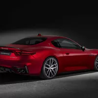 Autíčkářův týden: Maserati v novém, Alpine po dietě a ikonické Audi