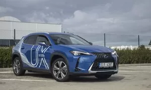 Recenze & testy: Lexus UX 300e: Lepší pozdě než nikdy?