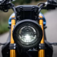 Yamaha XSR900: Vlk v rouše beránčím