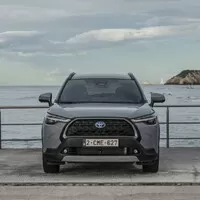 Karoqu, třes se, jede Toyota Corolla Cross