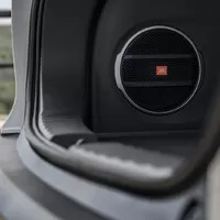 Karoqu, třes se, jede Toyota Corolla Cross