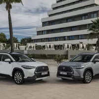 Karoqu, třes se, jede Toyota Corolla Cross
