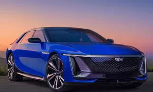 Novinky: Autíčkářův týden: Elektromobily za deset milionů, konec německé legendy a smutná přehlídka