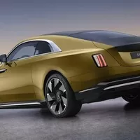 Autíčkářův týden: Elektromobily za deset milionů, konec německé legendy a smutná přehlídka