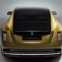 Autíčkářův týden: Elektromobily za deset milionů, konec německé legendy a smutná přehlídka