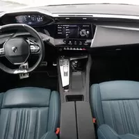 Peugeot 308 SW GT 225 Hybrid: Na půl cesty k prémii