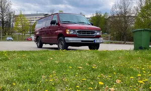 Ford Econoline Club Wagon 1997: Protože dodávku někdy potřebuje každej...