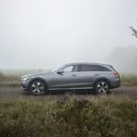 Mercedes-Benz 220C All-Terrain: Velkorysá porce klasiky se špetkou exotiky