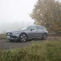Mercedes-Benz 220C All-Terrain: Velkorysá porce klasiky se špetkou exotiky
