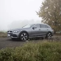 Mercedes-Benz 220C All-Terrain: Velkorysá porce klasiky se špetkou exotiky