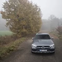 Mercedes-Benz 220C All-Terrain: Velkorysá porce klasiky se špetkou exotiky