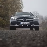 Mercedes-Benz 220C All-Terrain: Velkorysá porce klasiky se špetkou exotiky
