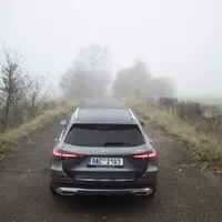 Mercedes-Benz 220C All-Terrain: Velkorysá porce klasiky se špetkou exotiky