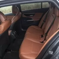 Mercedes-Benz 220C All-Terrain: Velkorysá porce klasiky se špetkou exotiky