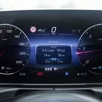 Mercedes-Benz 220C All-Terrain: Velkorysá porce klasiky se špetkou exotiky